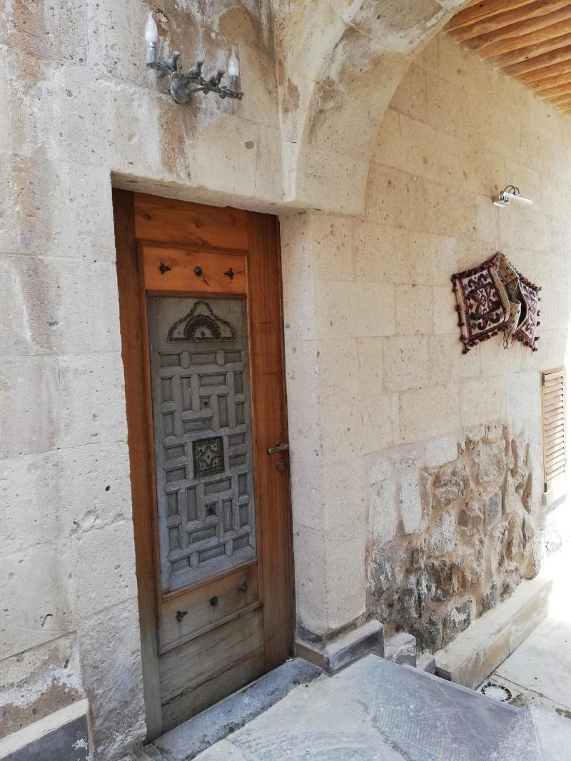 Pigeon Hotel image