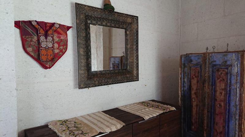 Pigeon Hotel image