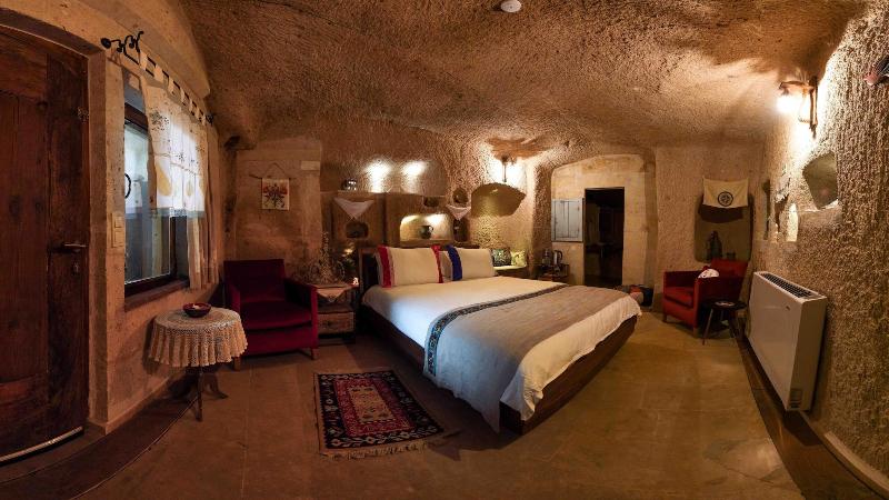 Pigeon Hotel image