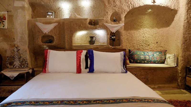 Pigeon Hotel image