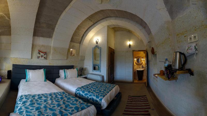 Pigeon Hotel image