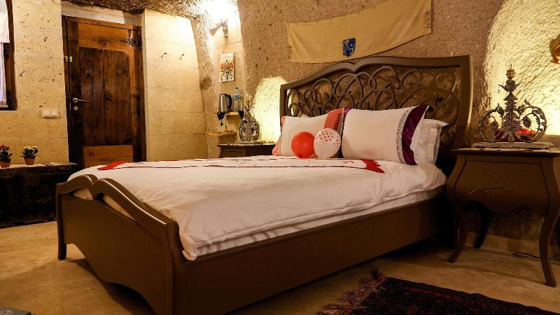 Pigeon Hotel image