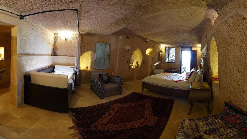 Pigeon Hotel image