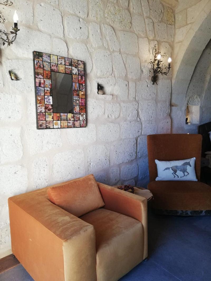Pigeon Hotel image