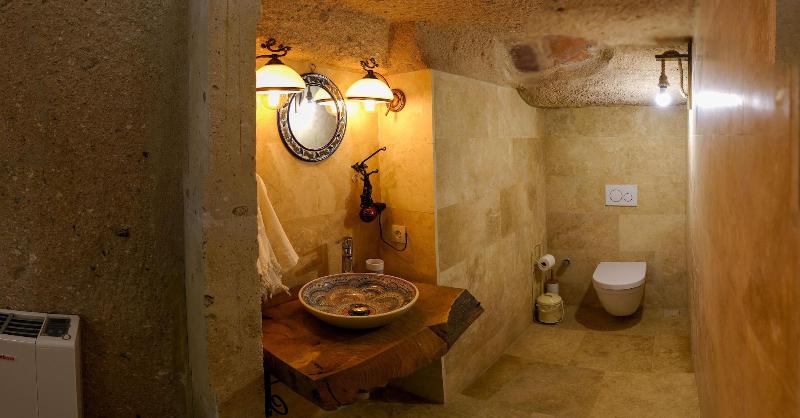 Pigeon Hotel image