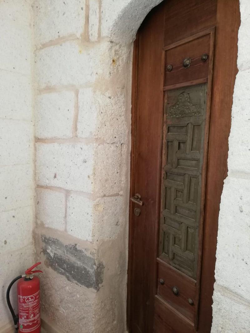 Pigeon Hotel image