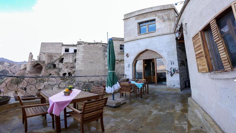 Pigeon Hotel image
