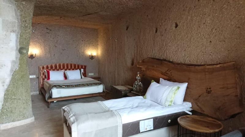 Pigeon Hotel image