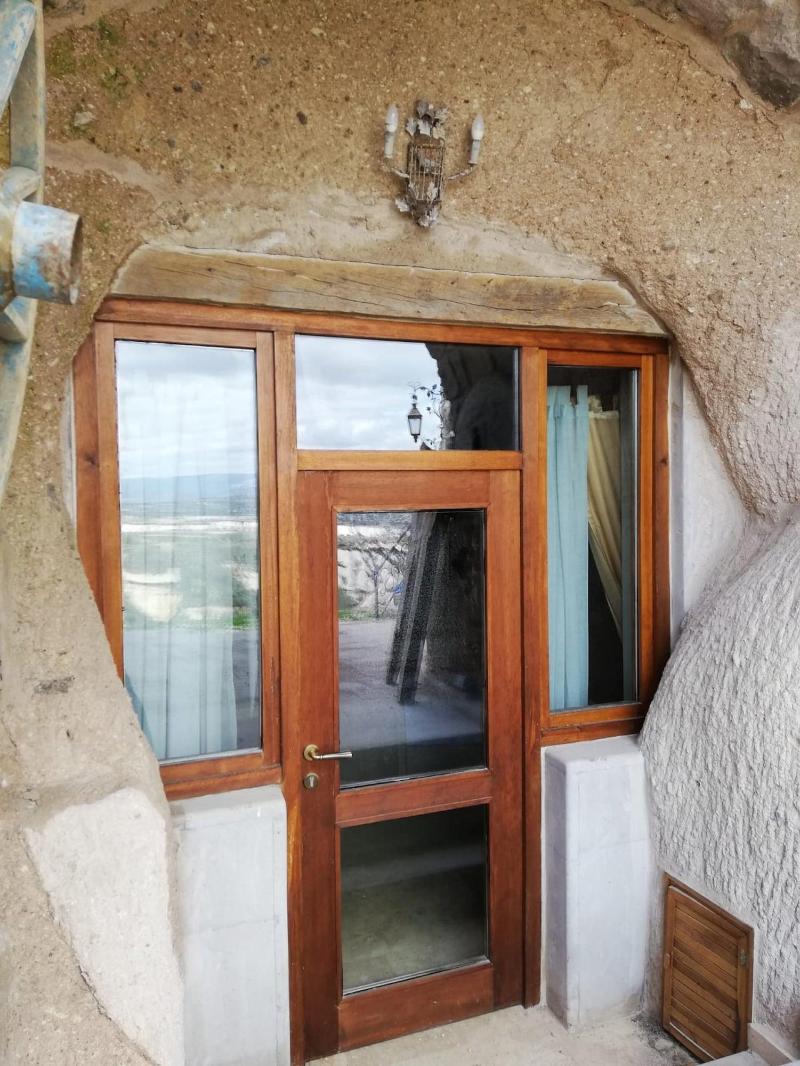 Pigeon Hotel image