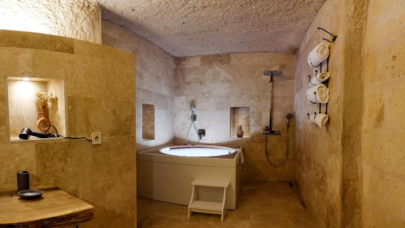 Pigeon Hotel image