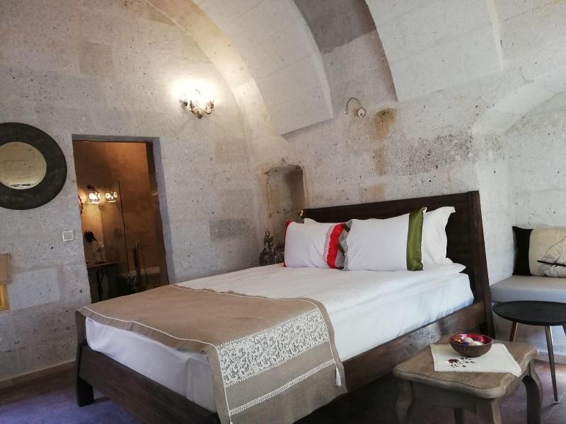 Pigeon Hotel image