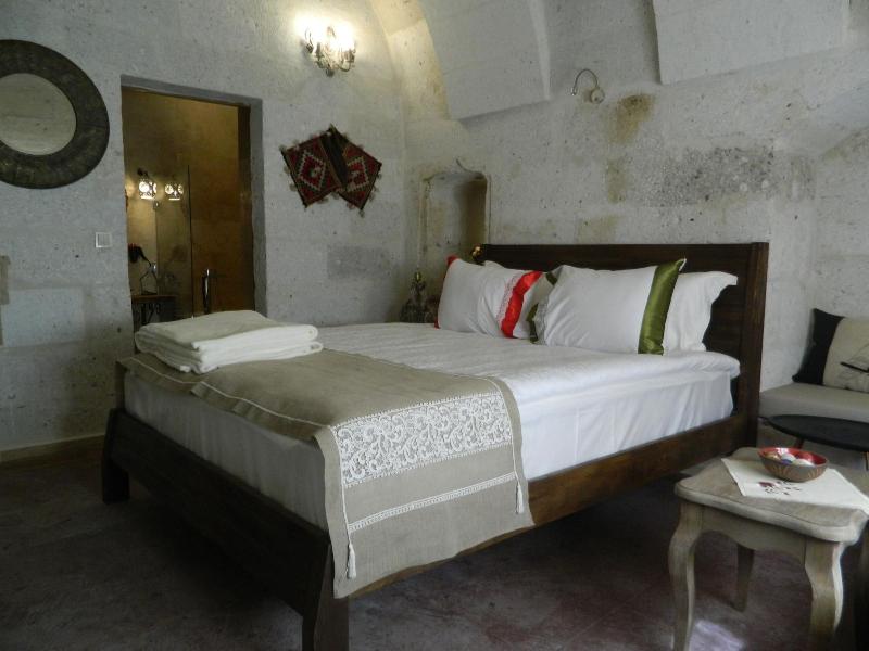 Pigeon Hotel image