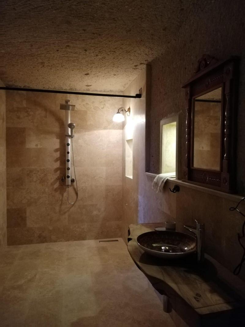 Pigeon Hotel image