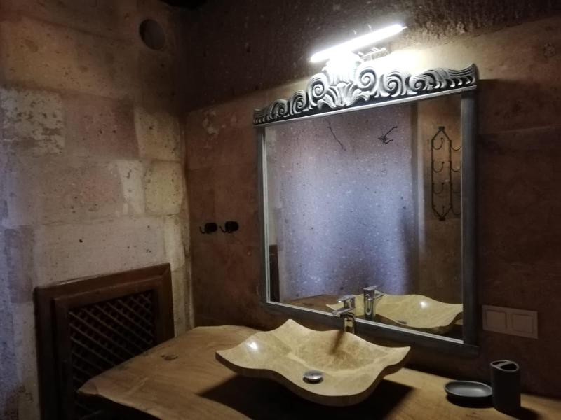 Pigeon Hotel image