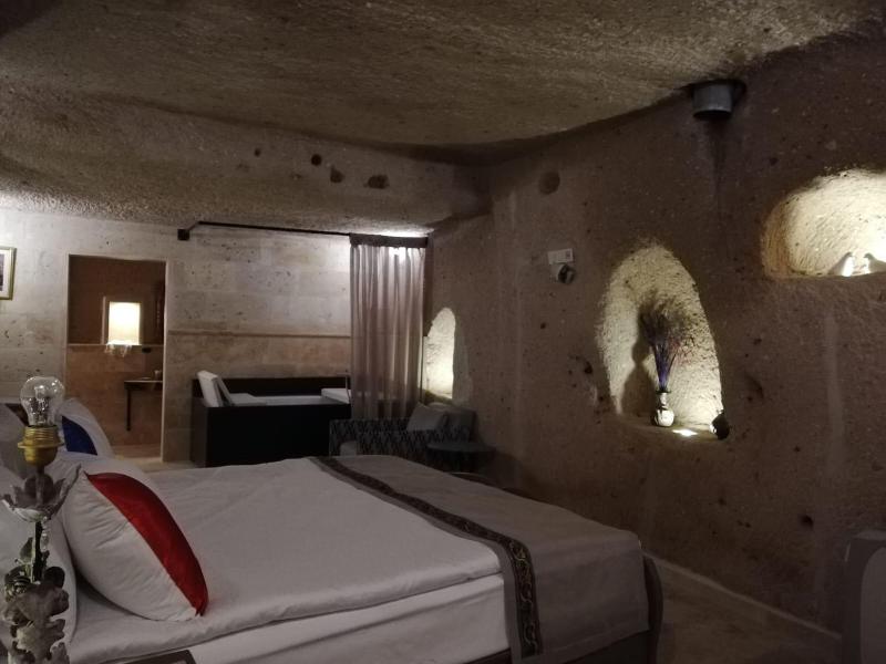 Pigeon Hotel image