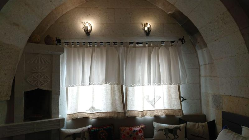 Pigeon Hotel image