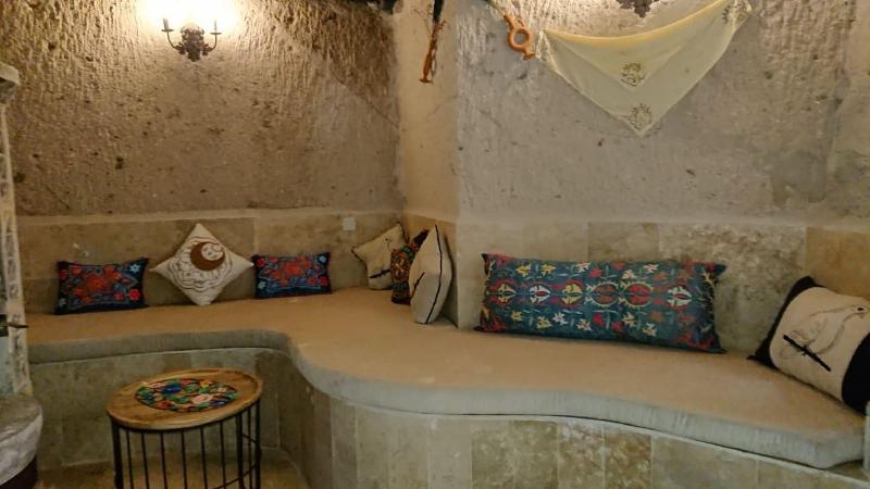Pigeon Hotel image