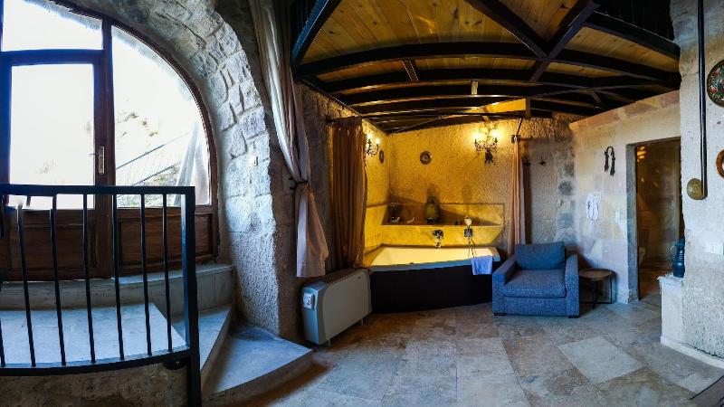 Pigeon Hotel image