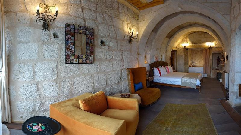 Pigeon Hotel image