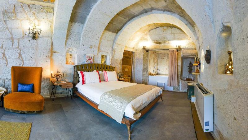 Pigeon Hotel image