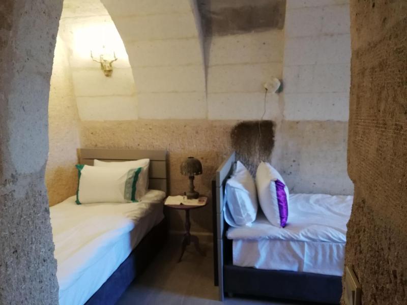 Pigeon Hotel image
