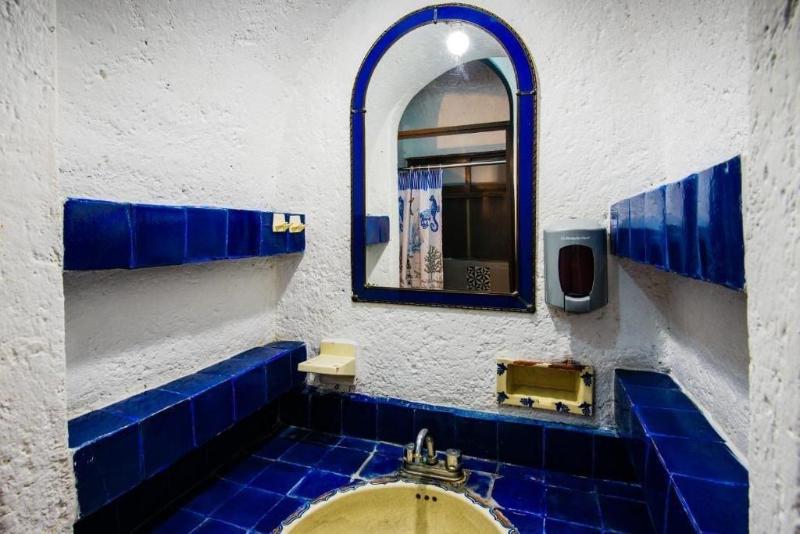 Hostel Mexico DF Airport image