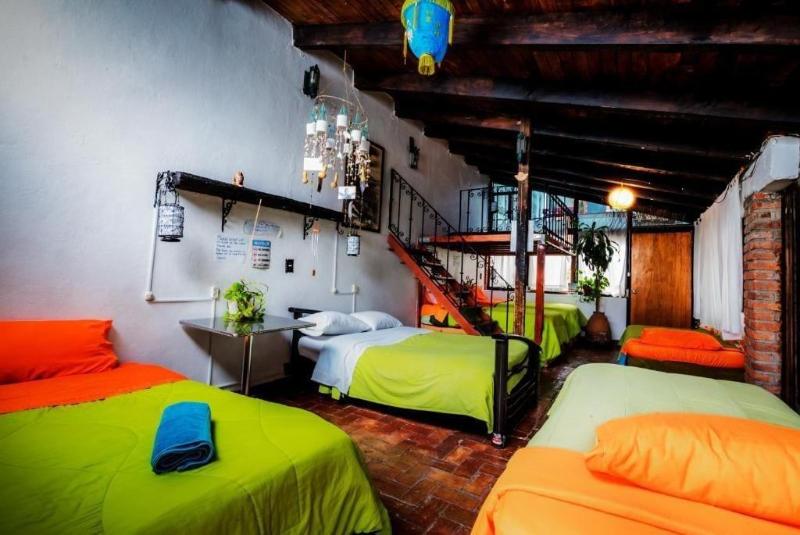 Hostel Mexico DF Airport image