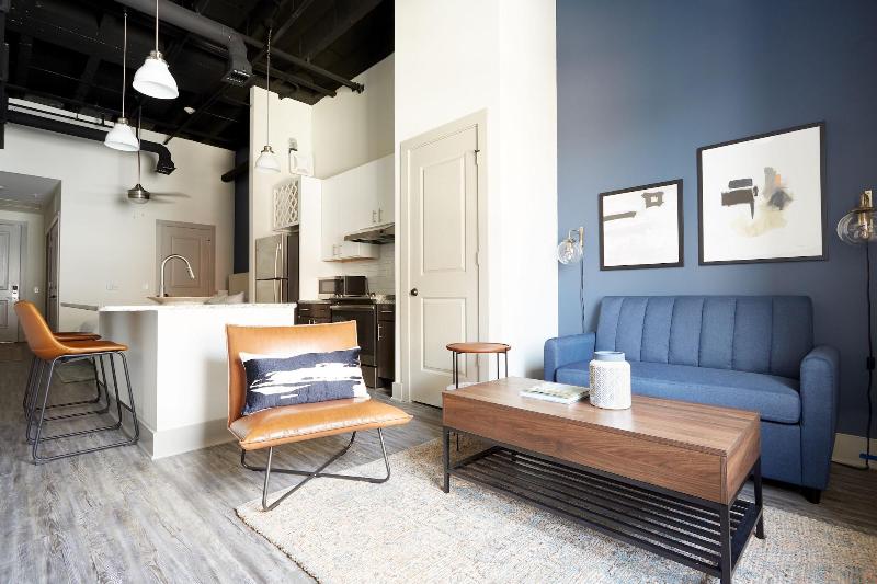 Sonder The Altmayer image
