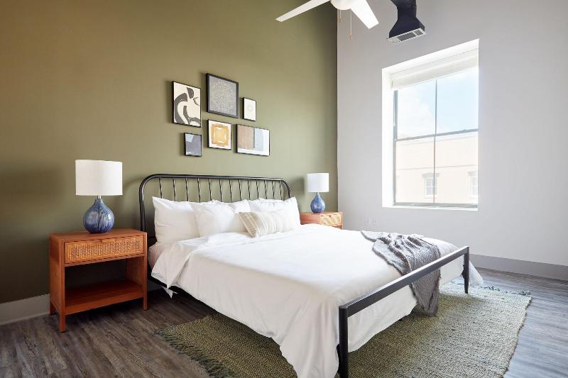 Sonder The Altmayer image