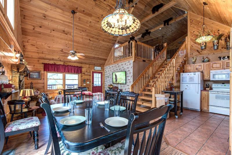 Lazy Cub Lodge image