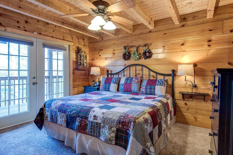 Lazy Cub Lodge image