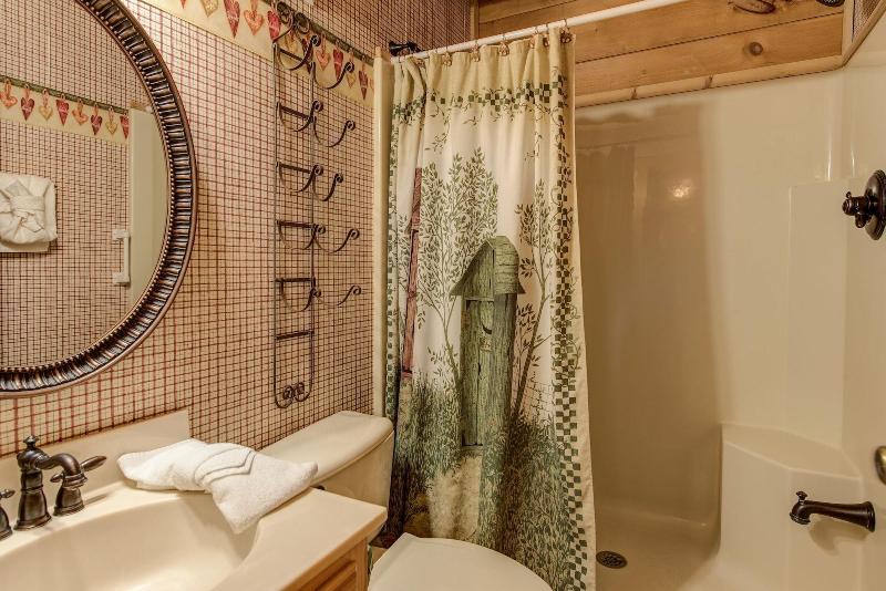 Lazy Cub Lodge image
