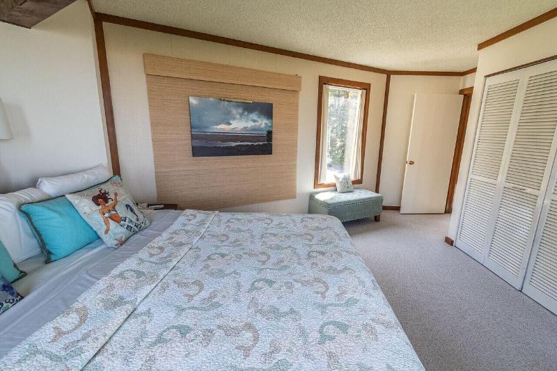 Little Creek Cove image