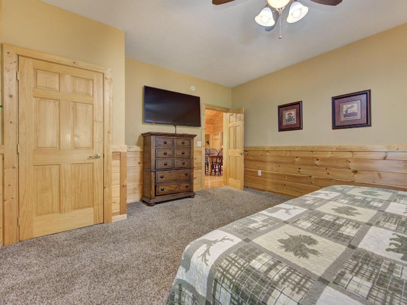 Hickory Hollow Lodge image