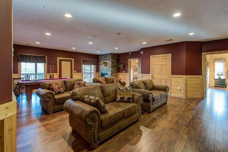 Hickory Hollow Lodge image