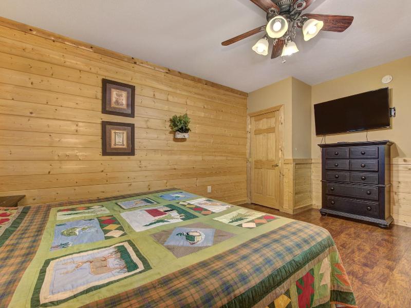 Hickory Hollow Lodge image