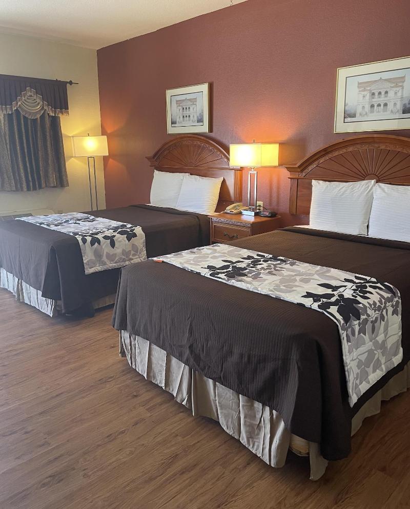 Relax Inn image