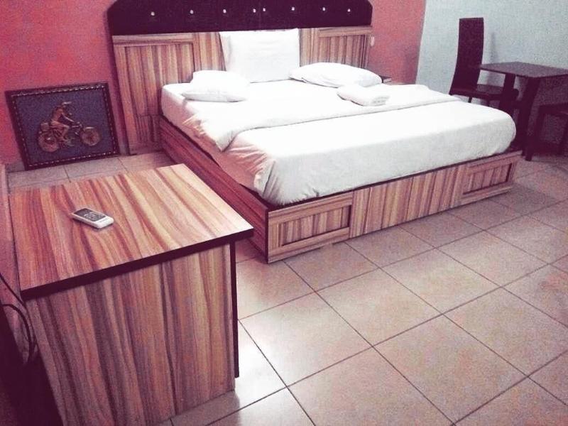 Londa Hotel image