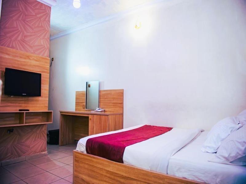 Londa Hotel image