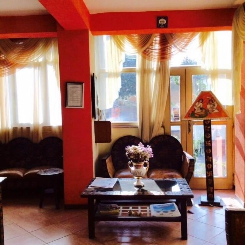 The Lions Den Hotel image