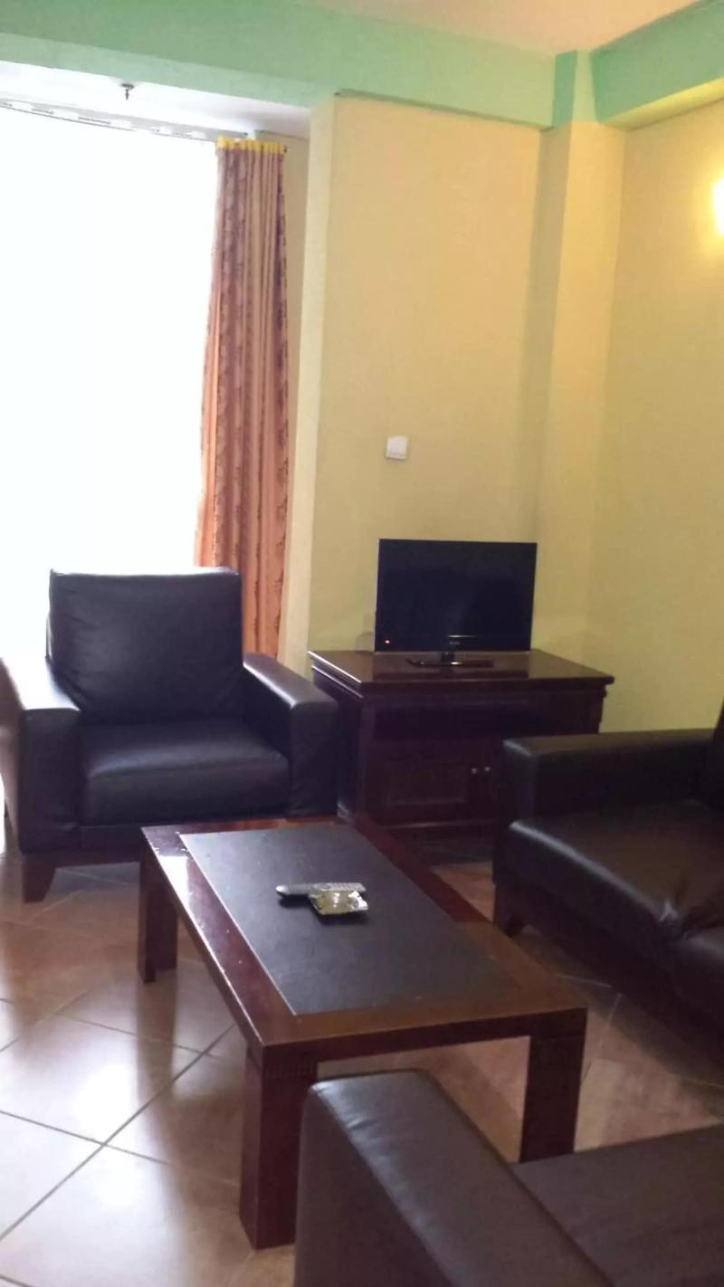 The Lions Den Hotel image