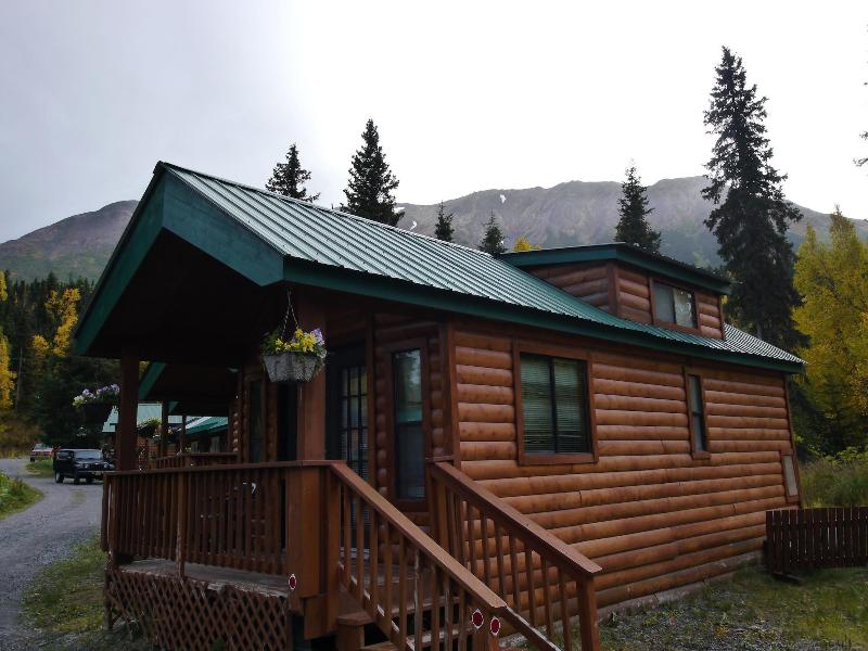 Gwin's Lodge & Roadhouse Est. 1952 image
