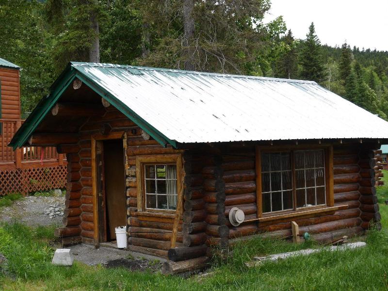 Gwin's Lodge & Roadhouse Est. 1952 image
