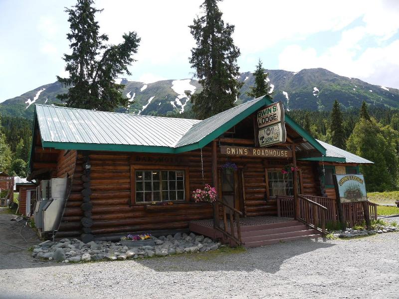 Gwin's Lodge & Roadhouse Est. 1952 image