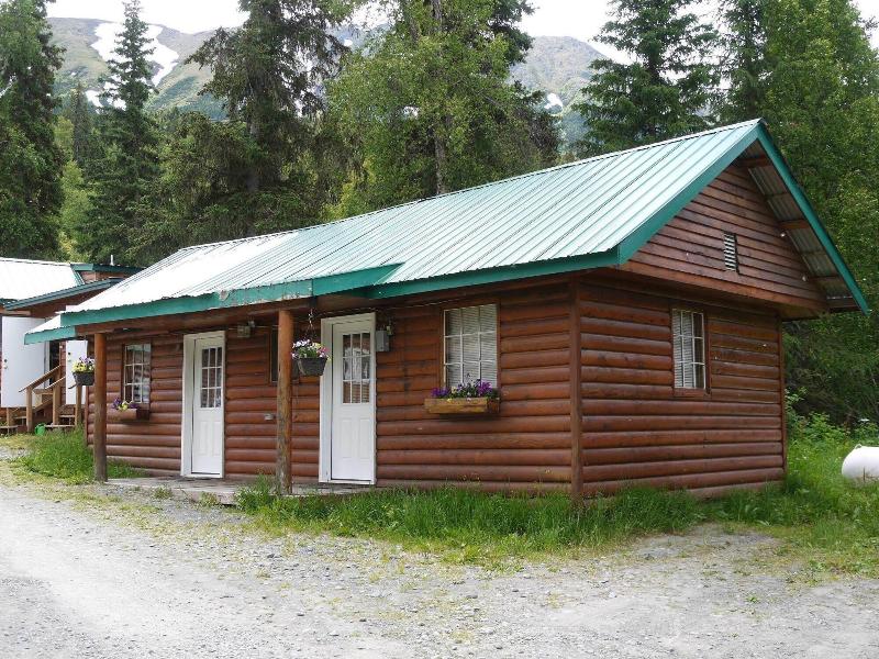 Gwin's Lodge & Roadhouse Est. 1952 image