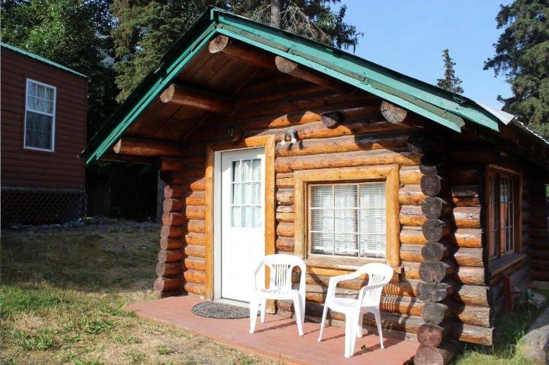 Gwin's Lodge & Roadhouse Est. 1952 image