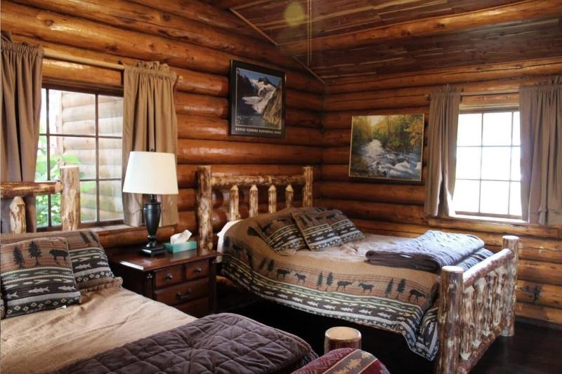 Gwin's Lodge & Roadhouse Est. 1952 image