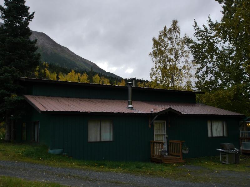 Gwin's Lodge & Roadhouse Est. 1952 image