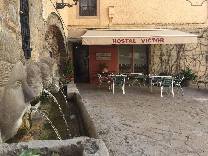 Hostal Victor image