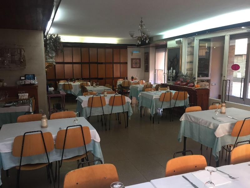 Hostal Victor image